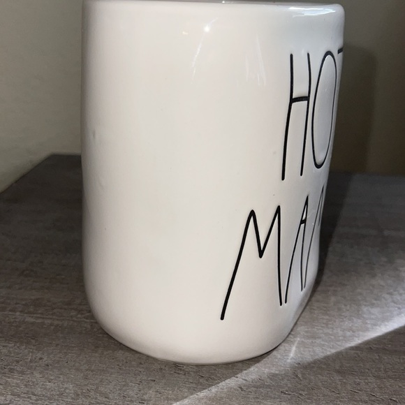 RAE DUNN coffee ☕️ mug “ HOT MAMA” NEW - Picture 7 of 8